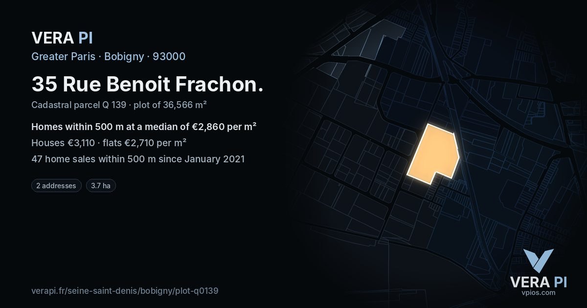 35 Rue Benoit Frachon, Bobigny at night – the plot lit, the parcels around coloured by the prices near them