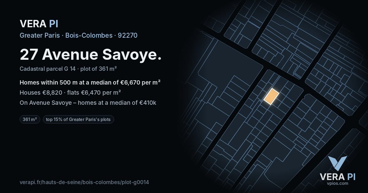 27 Avenue Savoye, Bois-Colombes at night – the plot lit, the parcels around coloured by the prices near them