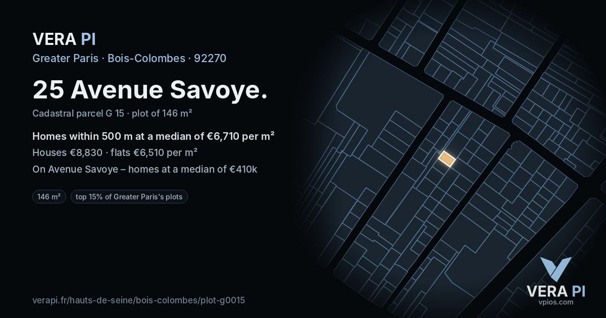 25 Avenue Savoye, Bois-Colombes at night – the plot lit, the parcels around coloured by the prices near them