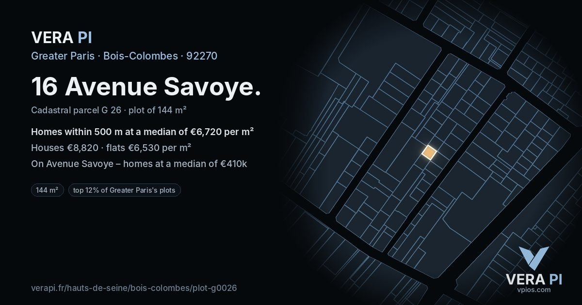 16 Avenue Savoye, Bois-Colombes at night – the plot lit, the parcels around coloured by the prices near them