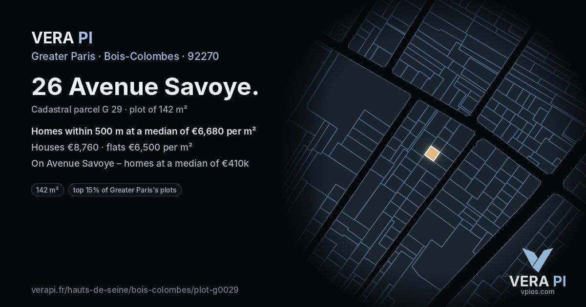 26 Avenue Savoye, Bois-Colombes at night – the plot lit, the parcels around coloured by the prices near them
