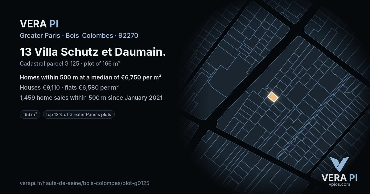 13 Villa Schutz et Daumain, Bois-Colombes at night – the plot lit, the parcels around coloured by the prices near them