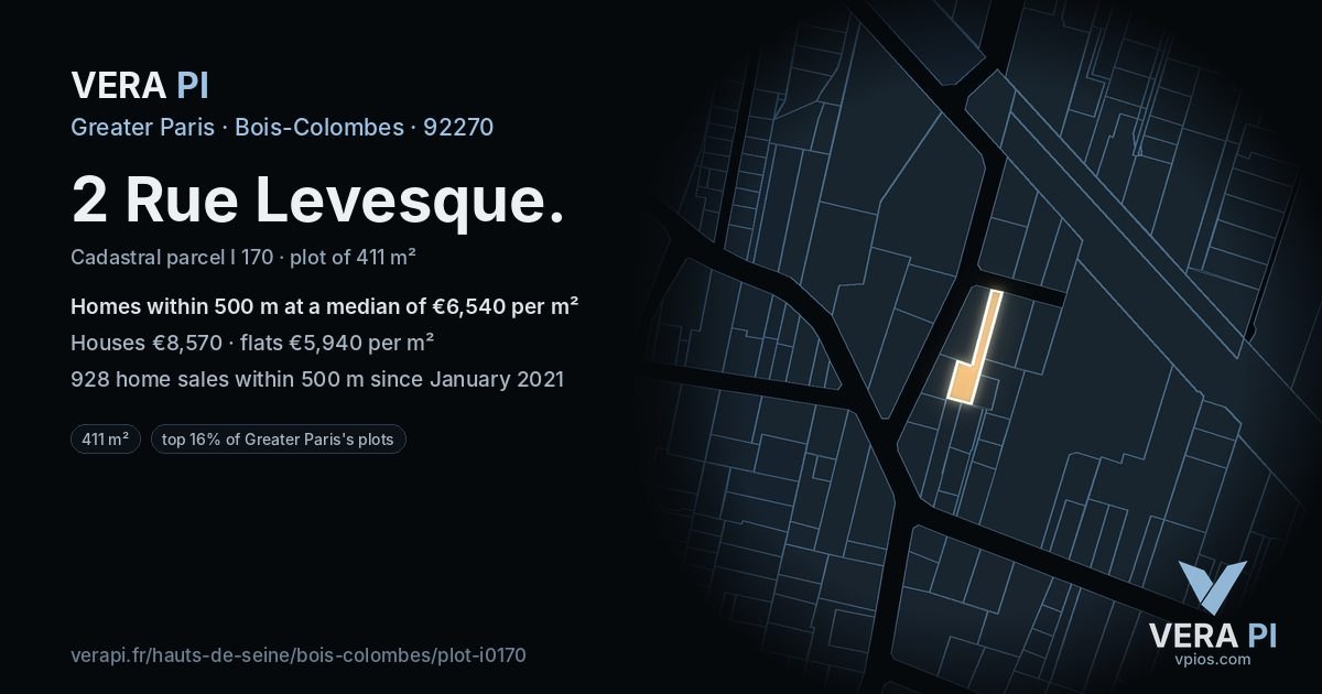 2 Rue Levesque, Bois-Colombes at night – the plot lit, the parcels around coloured by the prices near them