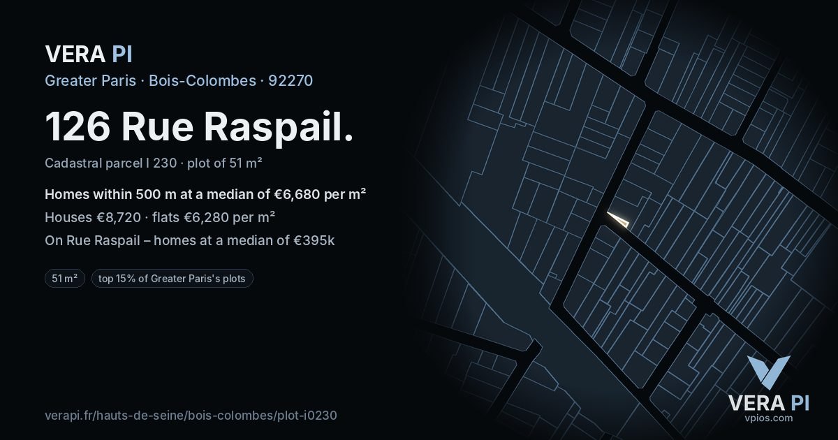 126 Rue Raspail, Bois-Colombes at night – the plot lit, the parcels around coloured by the prices near them