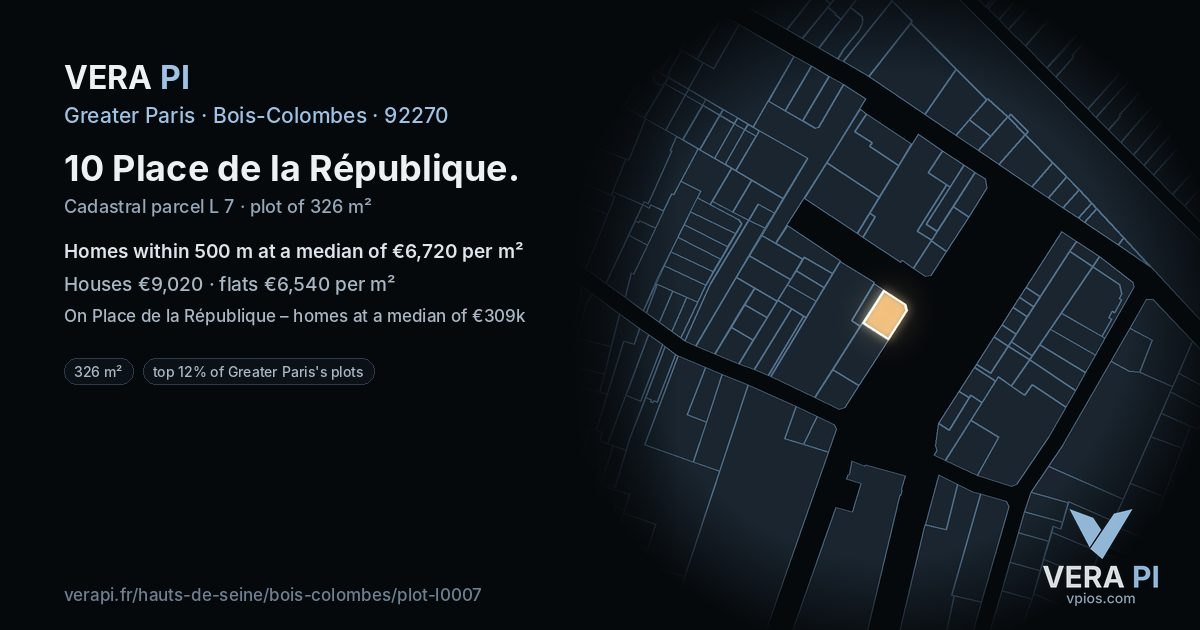 10 Place de la République, Bois-Colombes at night – the plot lit, the parcels around coloured by the prices near them