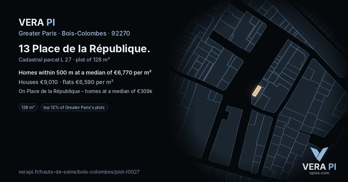 13 Place de la République, Bois-Colombes at night – the plot lit, the parcels around coloured by the prices near them