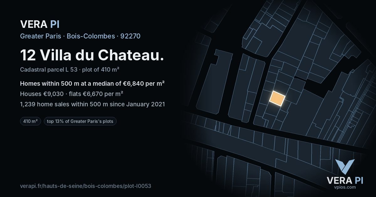 12 Villa du Chateau, Bois-Colombes at night – the plot lit, the parcels around coloured by the prices near them