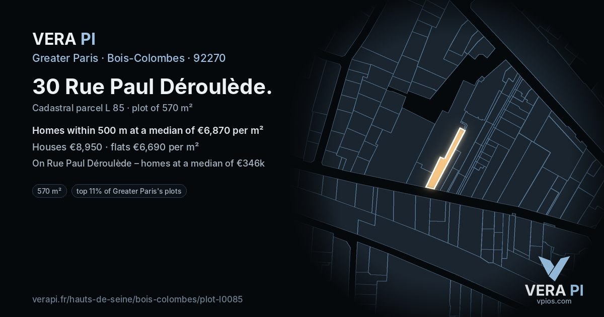 30 Rue Paul Déroulède, Bois-Colombes at night – the plot lit, the parcels around coloured by the prices near them