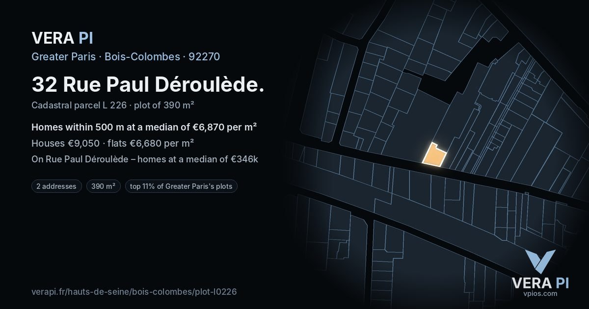 32 Rue Paul Déroulède, Bois-Colombes at night – the plot lit, the parcels around coloured by the prices near them