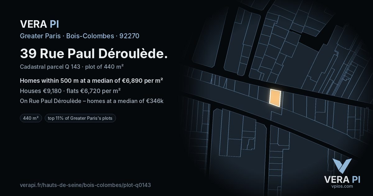 39 Rue Paul Déroulède, Bois-Colombes at night – the plot lit, the parcels around coloured by the prices near them