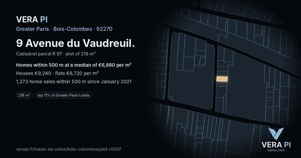 9 Avenue du Vaudreuil, Bois-Colombes at night – the plot lit, the parcels around coloured by the prices near them