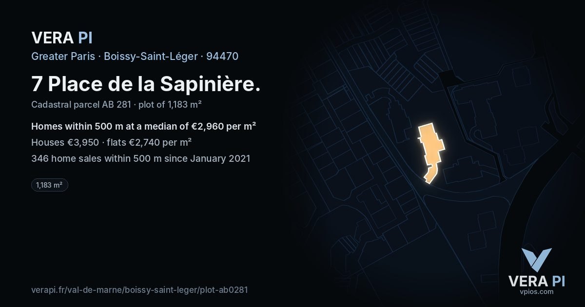 7 Place de la Sapinière, Boissy-Saint-Léger at night – the plot lit, the parcels around coloured by the prices near them