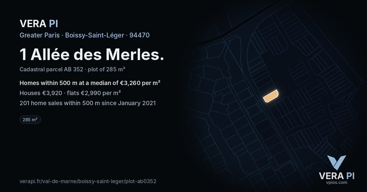 1 Allée des Merles, Boissy-Saint-Léger at night – the plot lit, the parcels around coloured by the prices near them
