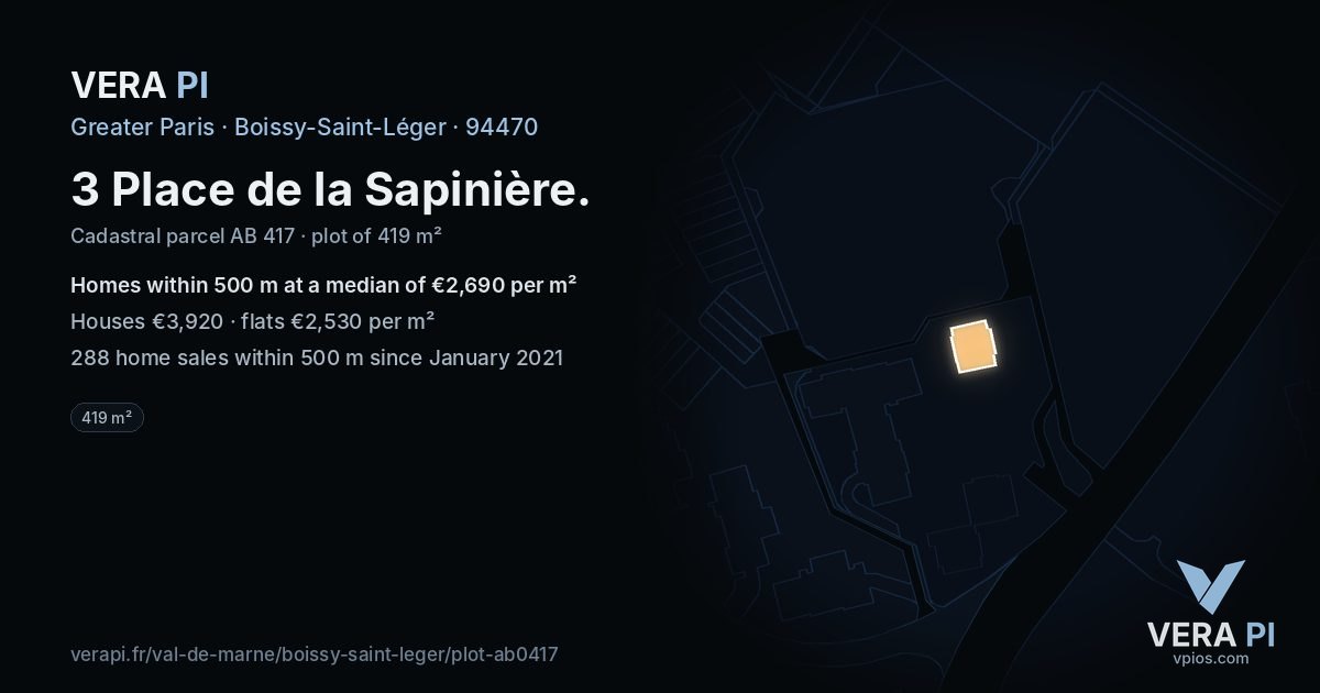 3 Place de la Sapinière, Boissy-Saint-Léger at night – the plot lit, the parcels around coloured by the prices near them