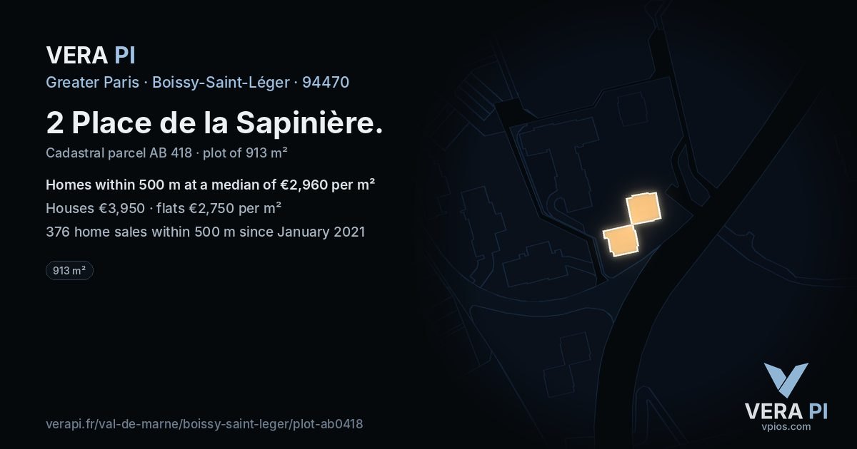 2 Place de la Sapinière, Boissy-Saint-Léger at night – the plot lit, the parcels around coloured by the prices near them