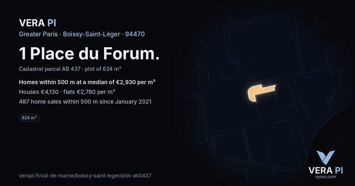1 Place du Forum, Boissy-Saint-Léger at night – the plot lit, the parcels around coloured by the prices near them