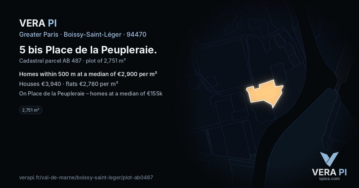 5 bis Place de la Peupleraie, Boissy-Saint-Léger at night – the plot lit, the parcels around coloured by the prices near them