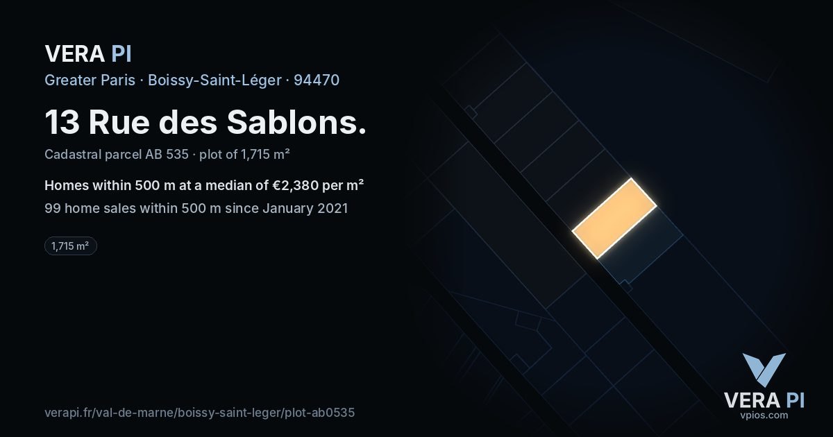 13 Rue des Sablons, Boissy-Saint-Léger at night – the plot lit, the parcels around coloured by the prices near them