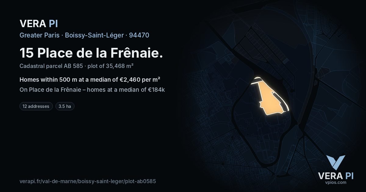15 Place de la Frênaie, Boissy-Saint-Léger at night – the plot lit, the parcels around coloured by the prices near them