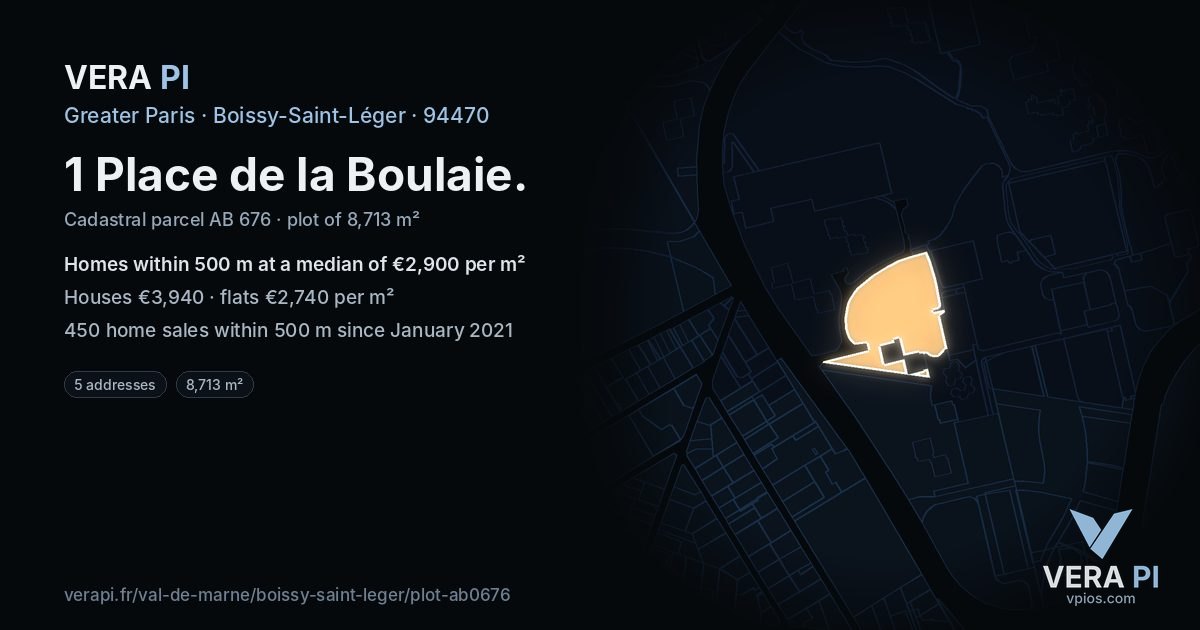 1 Place de la Boulaie, Boissy-Saint-Léger at night – the plot lit, the parcels around coloured by the prices near them
