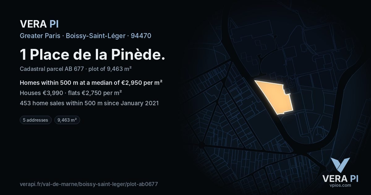 1 Place de la Pinède, Boissy-Saint-Léger at night – the plot lit, the parcels around coloured by the prices near them