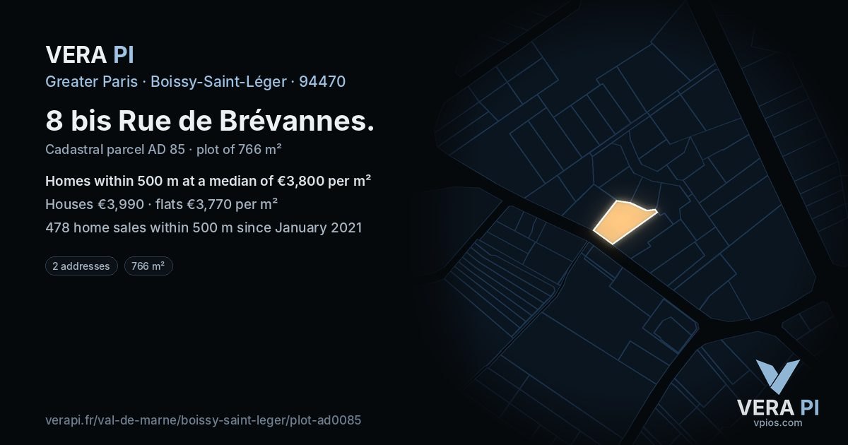 8 bis Rue de Brévannes, Boissy-Saint-Léger at night – the plot lit, the parcels around coloured by the prices near them