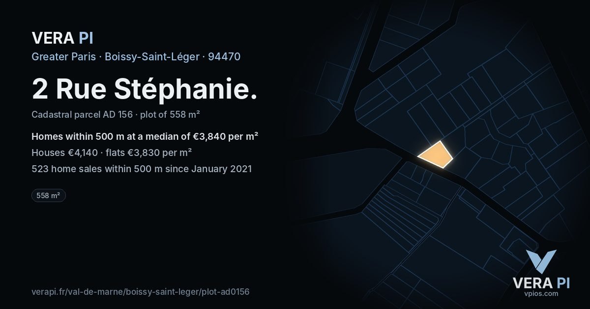 2 Rue Stéphanie, Boissy-Saint-Léger at night – the plot lit, the parcels around coloured by the prices near them