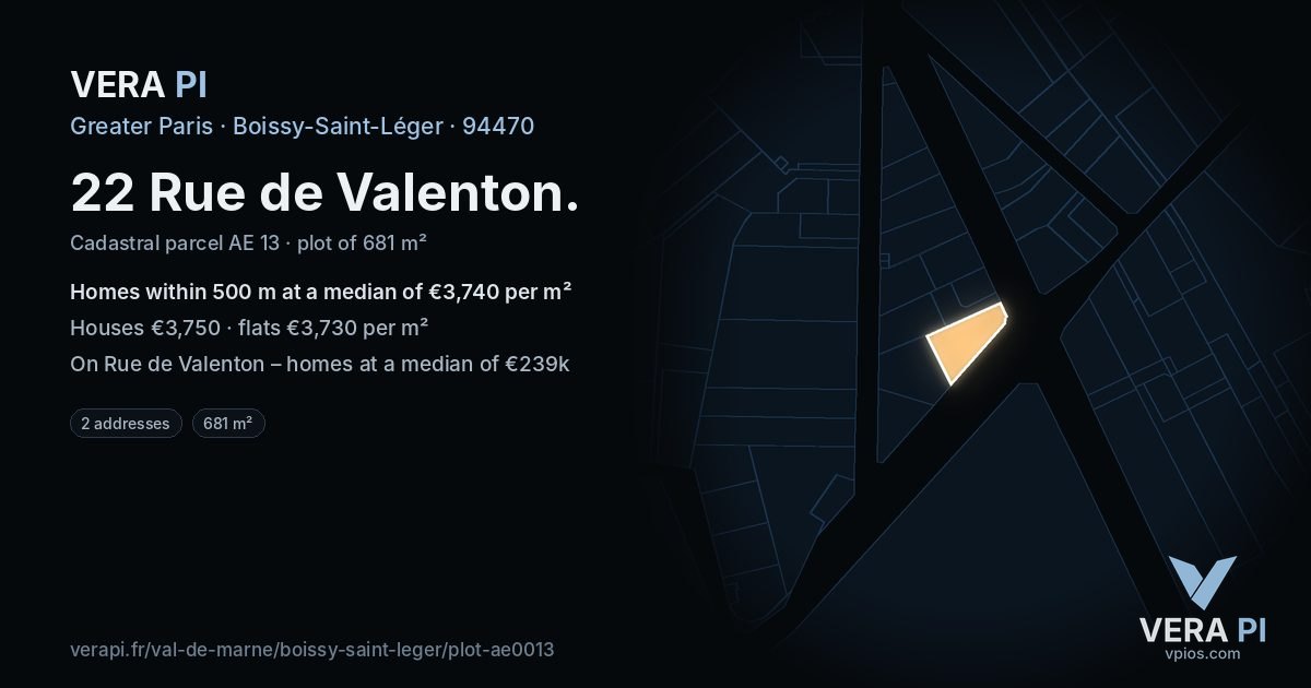 22 Rue de Valenton, Boissy-Saint-Léger at night – the plot lit, the parcels around coloured by the prices near them
