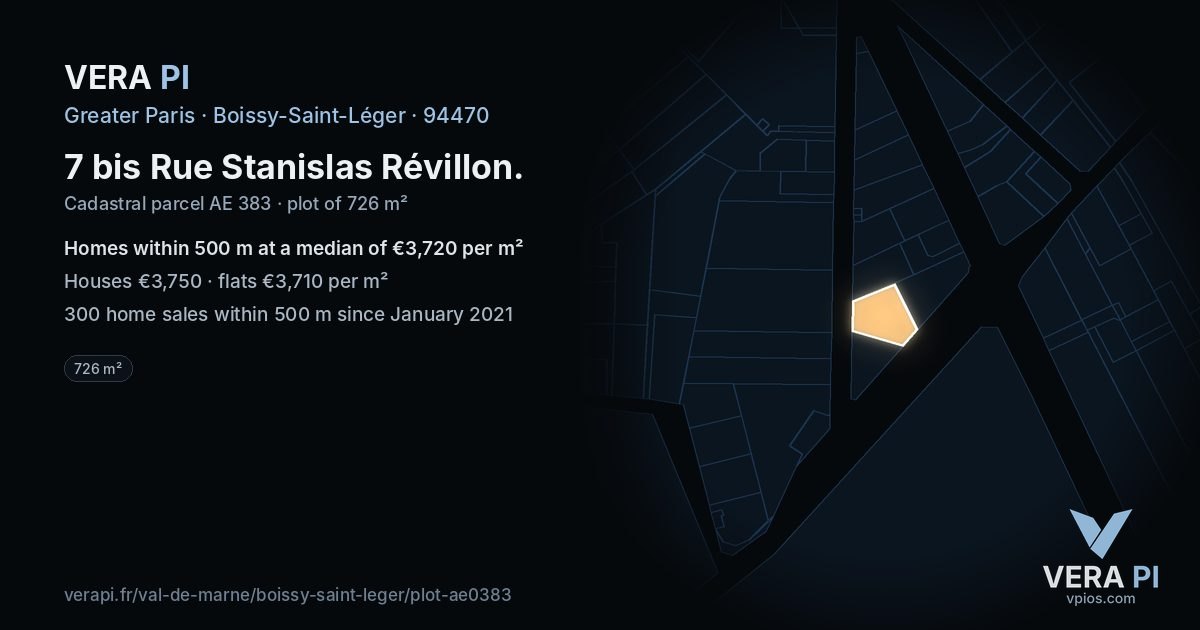 7 bis Rue Stanislas Révillon, Boissy-Saint-Léger at night – the plot lit, the parcels around coloured by the prices near them