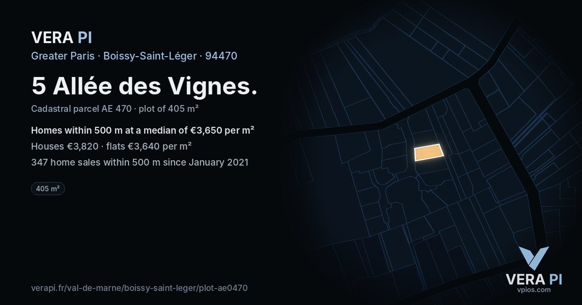 5 Allée des Vignes, Boissy-Saint-Léger at night – the plot lit, the parcels around coloured by the prices near them