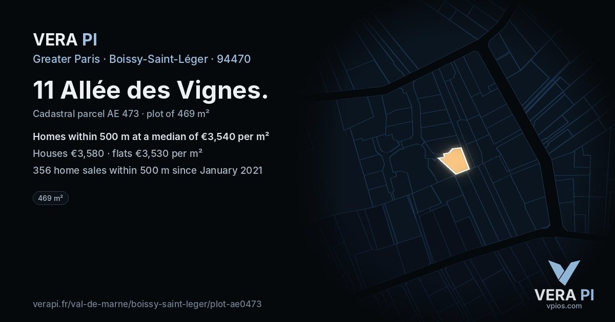 11 Allée des Vignes, Boissy-Saint-Léger at night – the plot lit, the parcels around coloured by the prices near them