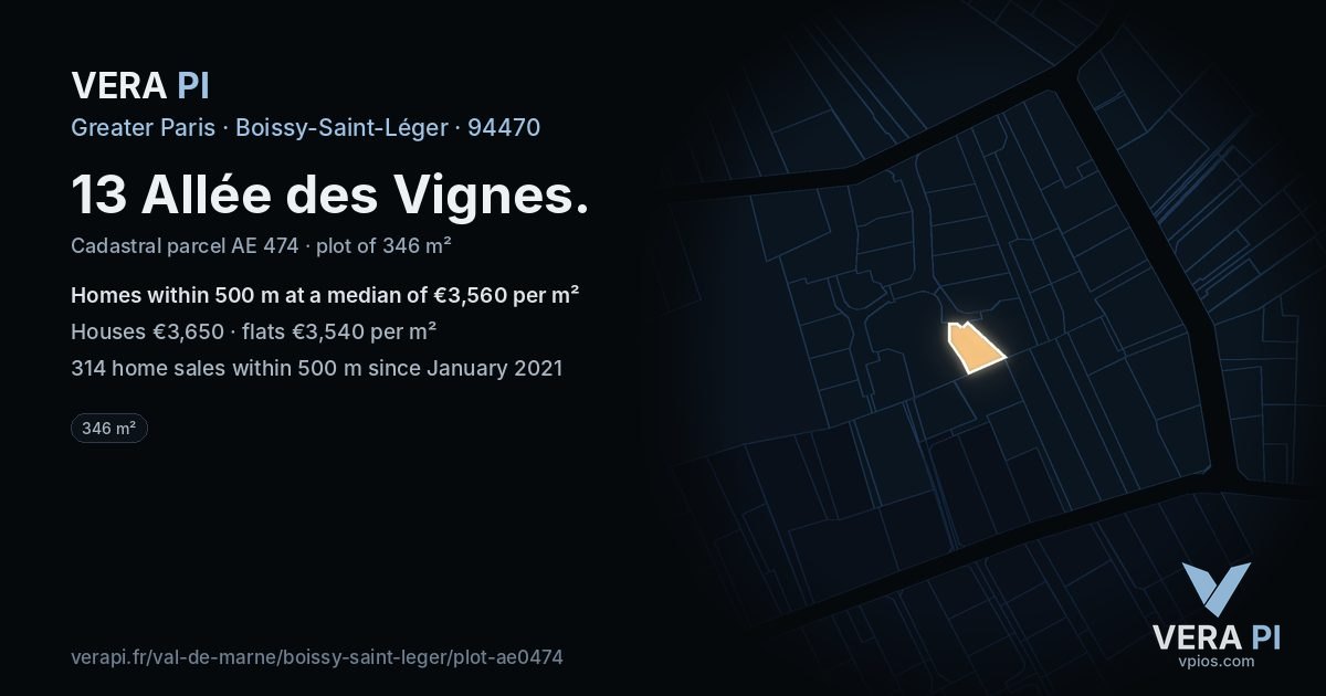 13 Allée des Vignes, Boissy-Saint-Léger at night – the plot lit, the parcels around coloured by the prices near them