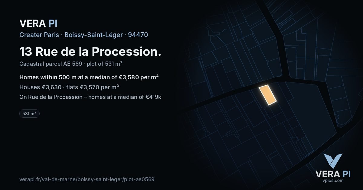 13 Rue de la Procession, Boissy-Saint-Léger at night – the plot lit, the parcels around coloured by the prices near them