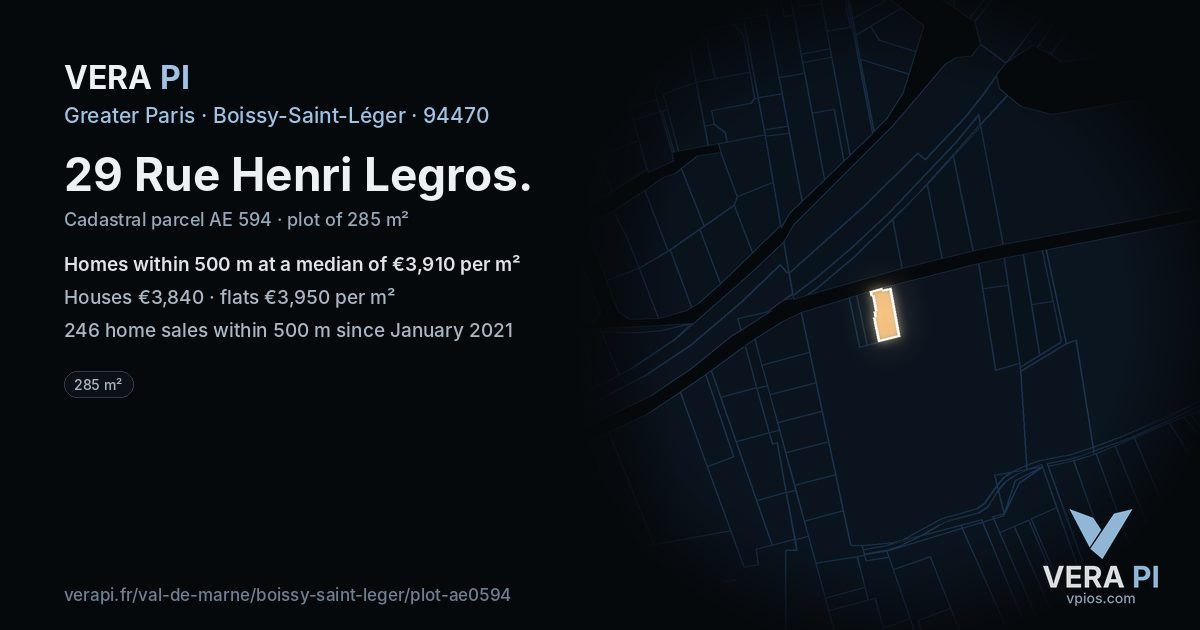 29 Rue Henri Legros, Boissy-Saint-Léger at night – the plot lit, the parcels around coloured by the prices near them