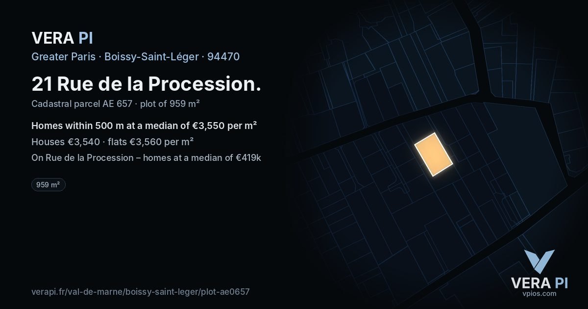 21 Rue de la Procession, Boissy-Saint-Léger at night – the plot lit, the parcels around coloured by the prices near them