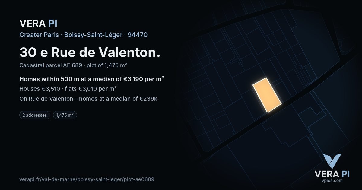 30 e Rue de Valenton, Boissy-Saint-Léger at night – the plot lit, the parcels around coloured by the prices near them