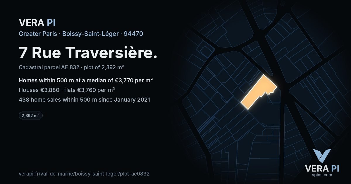 7 Rue Traversière, Boissy-Saint-Léger at night – the plot lit, the parcels around coloured by the prices near them