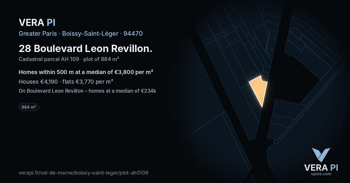 28 Boulevard Leon Revillon, Boissy-Saint-Léger at night – the plot lit, the parcels around coloured by the prices near them