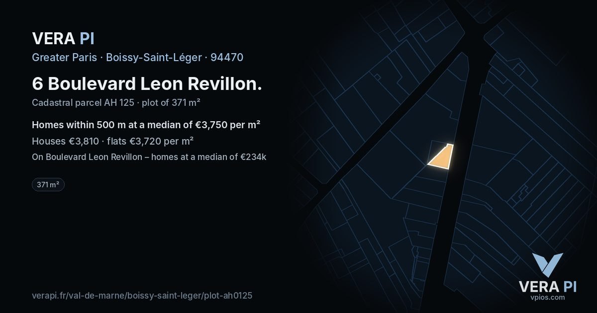 6 Boulevard Leon Revillon, Boissy-Saint-Léger at night – the plot lit, the parcels around coloured by the prices near them