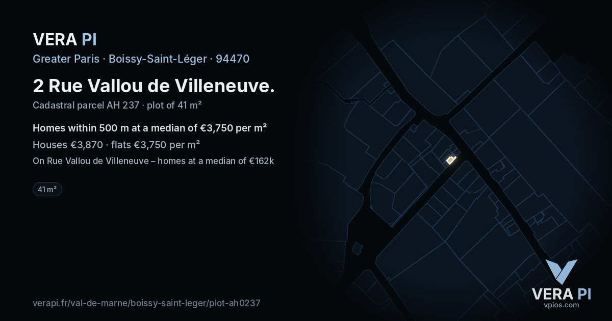 2 Rue Vallou de Villeneuve, Boissy-Saint-Léger at night – the plot lit, the parcels around coloured by the prices near them