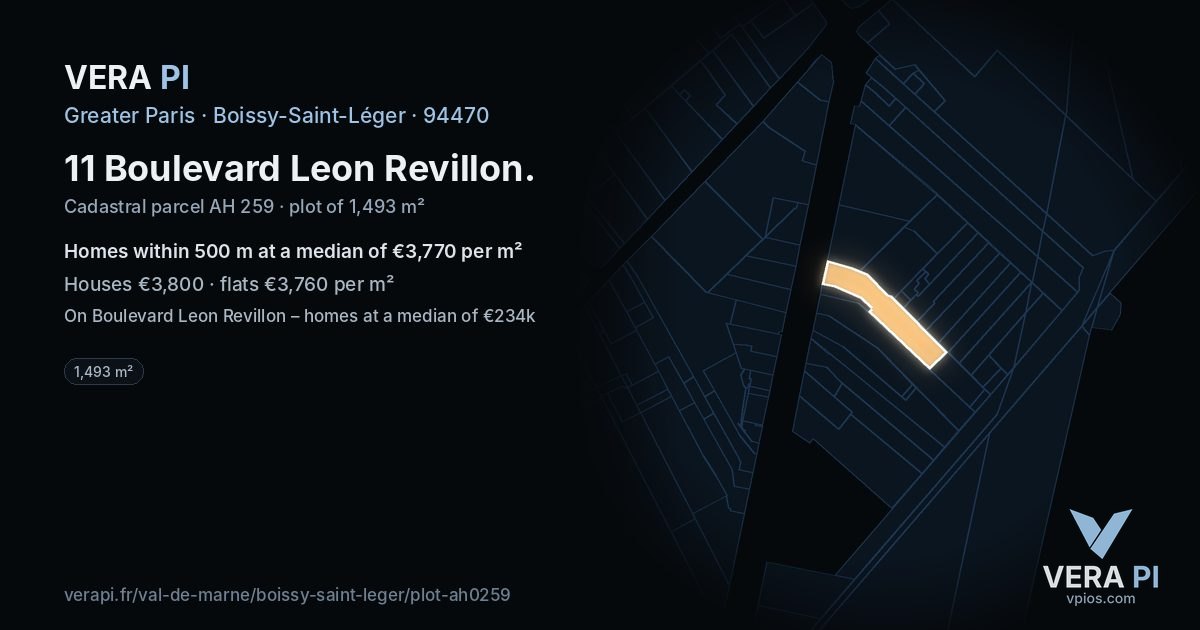 11 Boulevard Leon Revillon, Boissy-Saint-Léger at night – the plot lit, the parcels around coloured by the prices near them