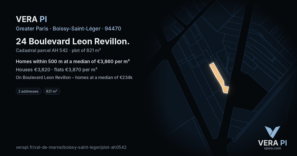 24 Boulevard Leon Revillon, Boissy-Saint-Léger at night – the plot lit, the parcels around coloured by the prices near them