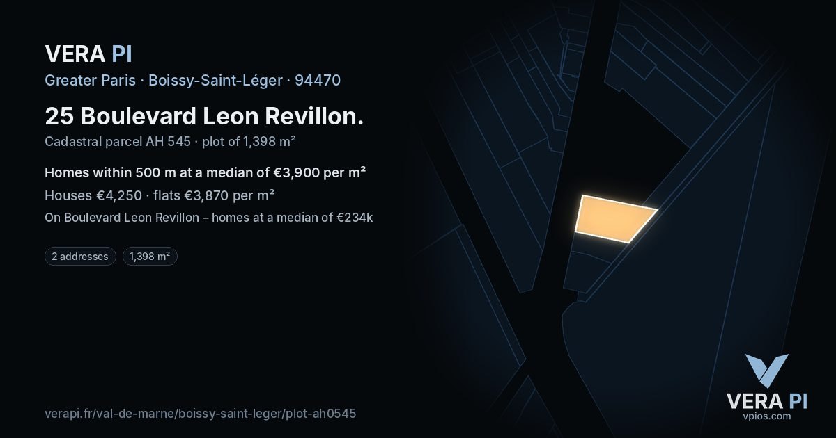 25 Boulevard Leon Revillon, Boissy-Saint-Léger at night – the plot lit, the parcels around coloured by the prices near them