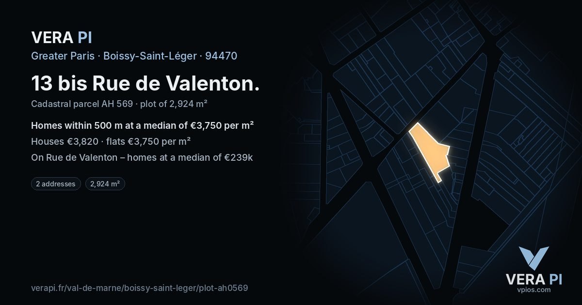 13 bis Rue de Valenton, Boissy-Saint-Léger at night – the plot lit, the parcels around coloured by the prices near them