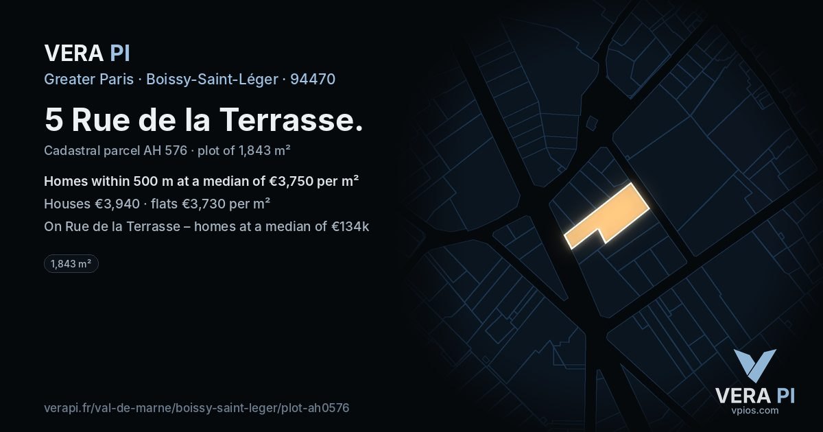 5 Rue de la Terrasse, Boissy-Saint-Léger at night – the plot lit, the parcels around coloured by the prices near them