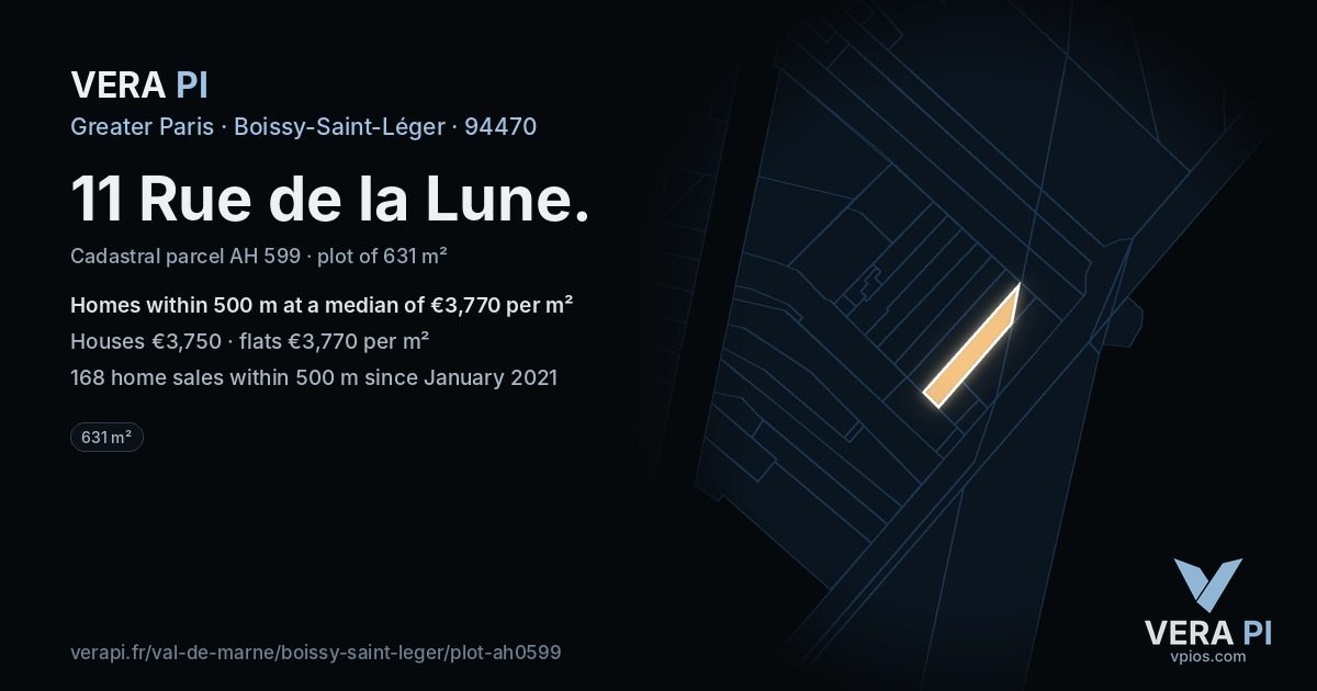 11 Rue de la Lune, Boissy-Saint-Léger at night – the plot lit, the parcels around coloured by the prices near them