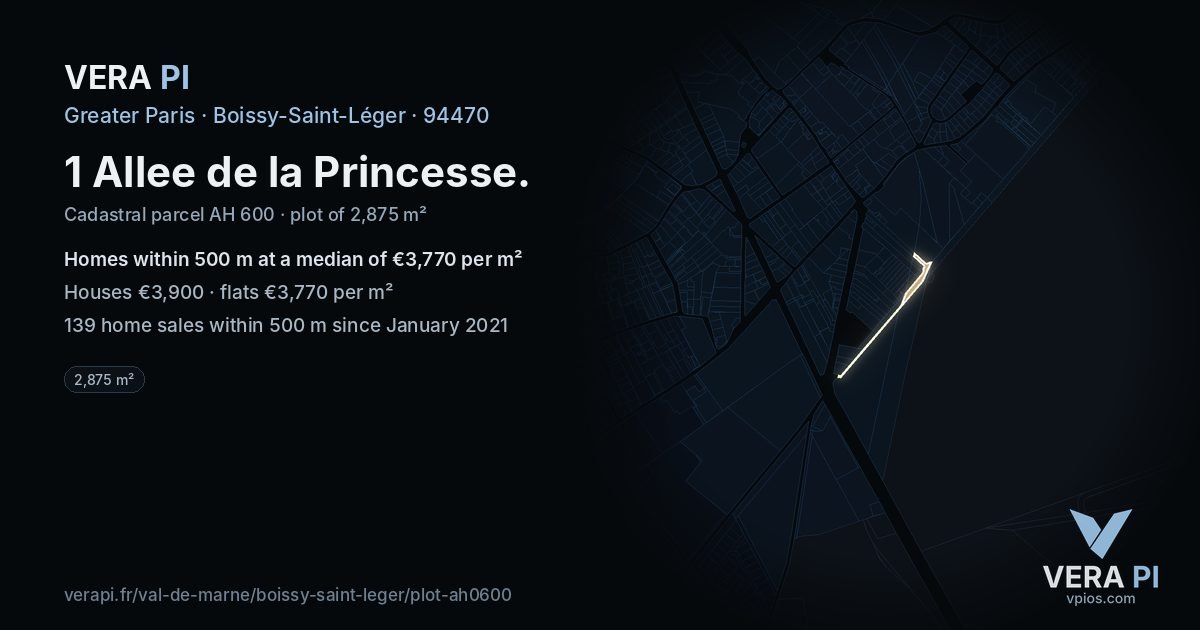 1 Allee de la Princesse, Boissy-Saint-Léger at night – the plot lit, the parcels around coloured by the prices near them