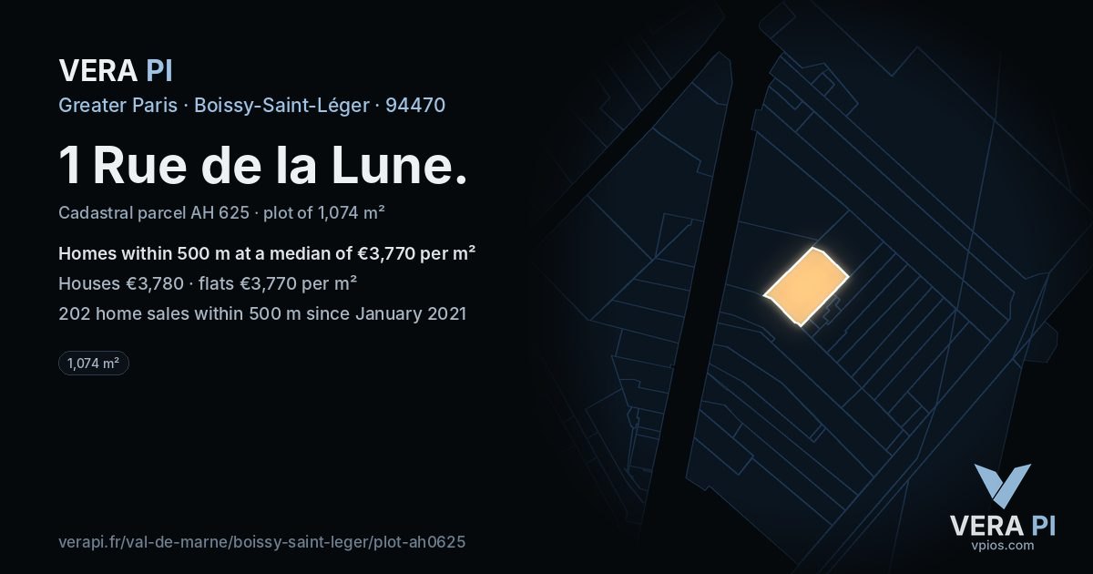 1 Rue de la Lune, Boissy-Saint-Léger at night – the plot lit, the parcels around coloured by the prices near them