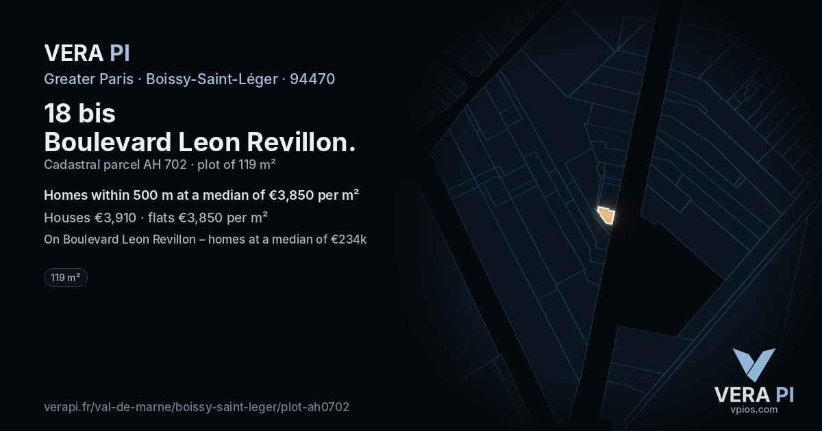 18 bis Boulevard Leon Revillon, Boissy-Saint-Léger at night – the plot lit, the parcels around coloured by the prices near them