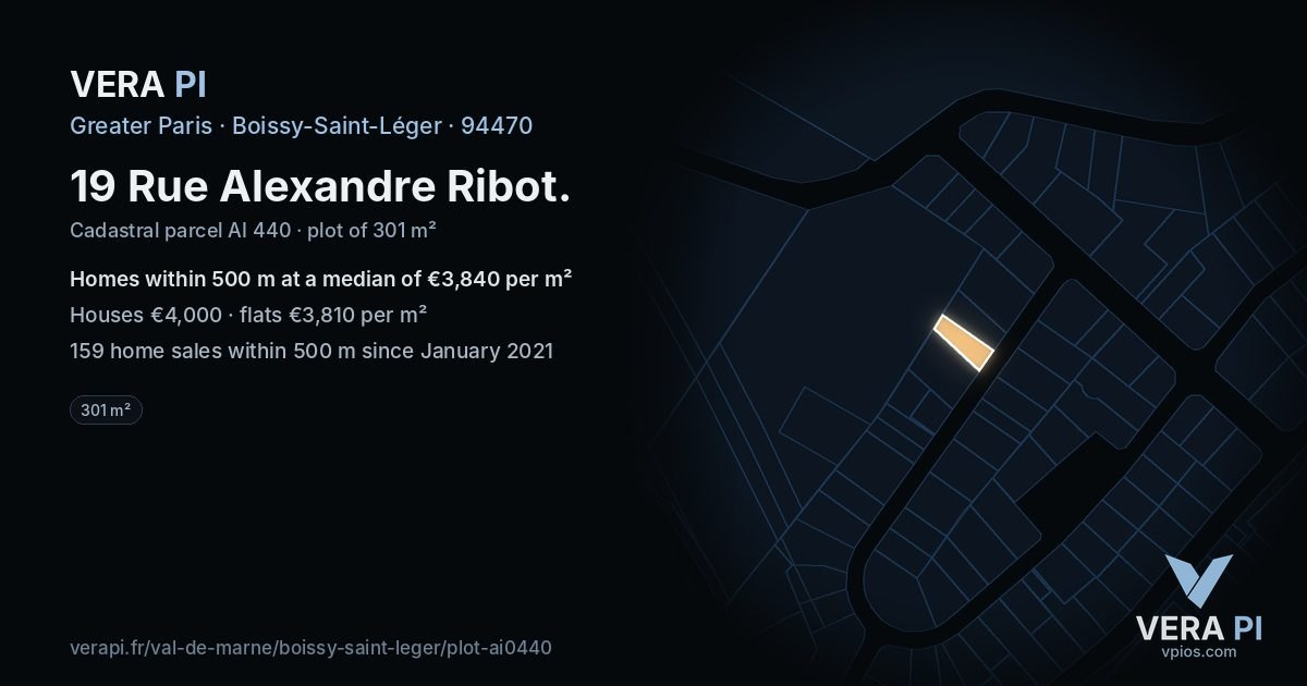 19 Rue Alexandre Ribot, Boissy-Saint-Léger at night – the plot lit, the parcels around coloured by the prices near them